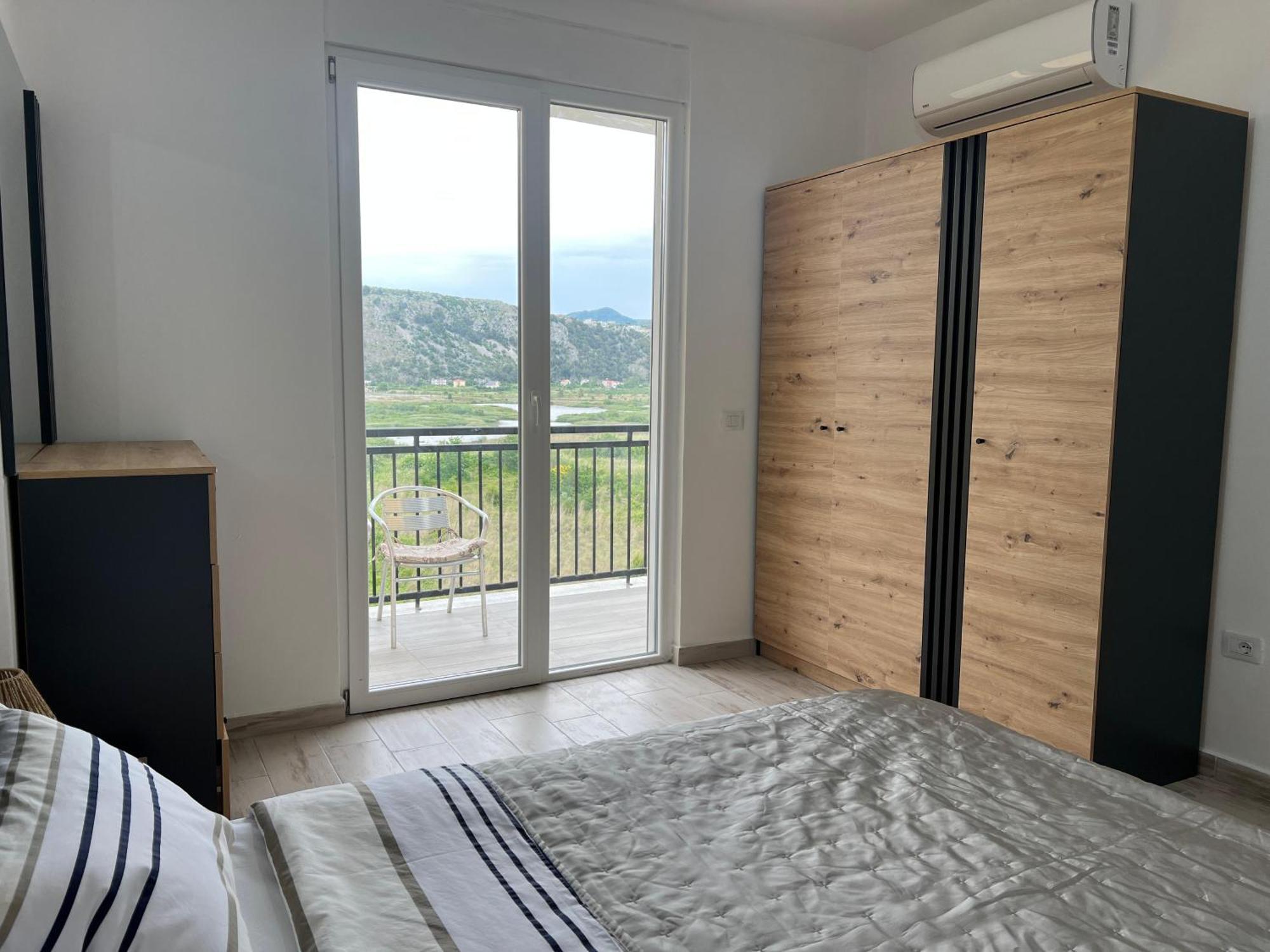 Shengjin Apartment